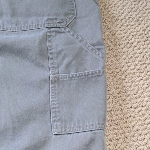 Old Navy Cargo Shorts Size 42 - Picture 5 of 5